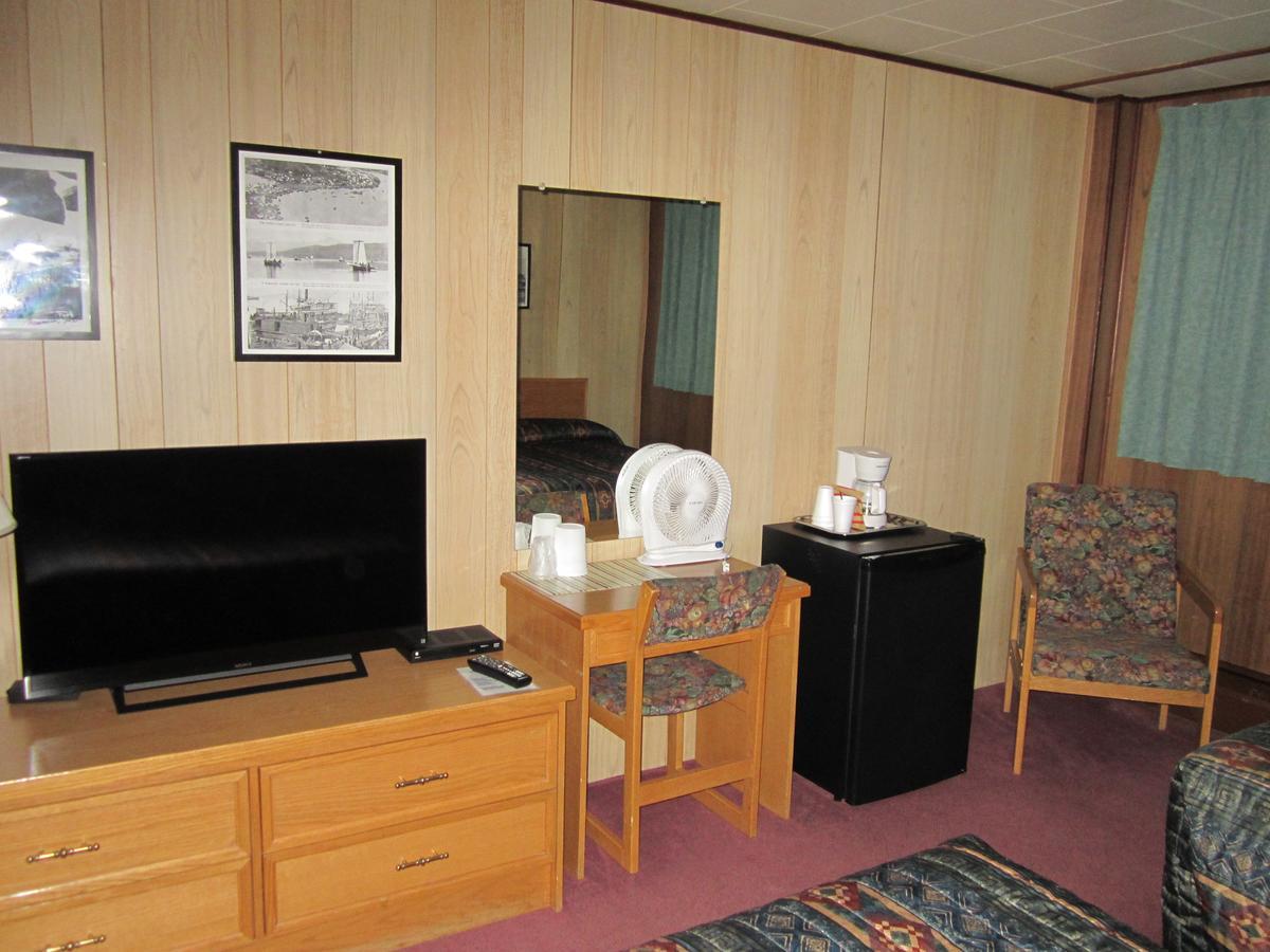 Airport Chalet Whitehorse Zewnętrze zdjęcie