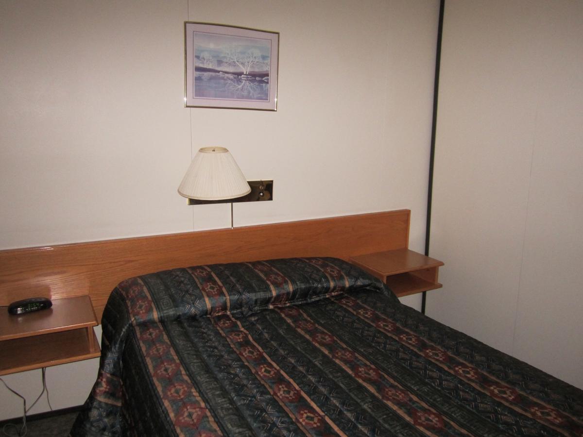Airport Chalet Whitehorse Zewnętrze zdjęcie